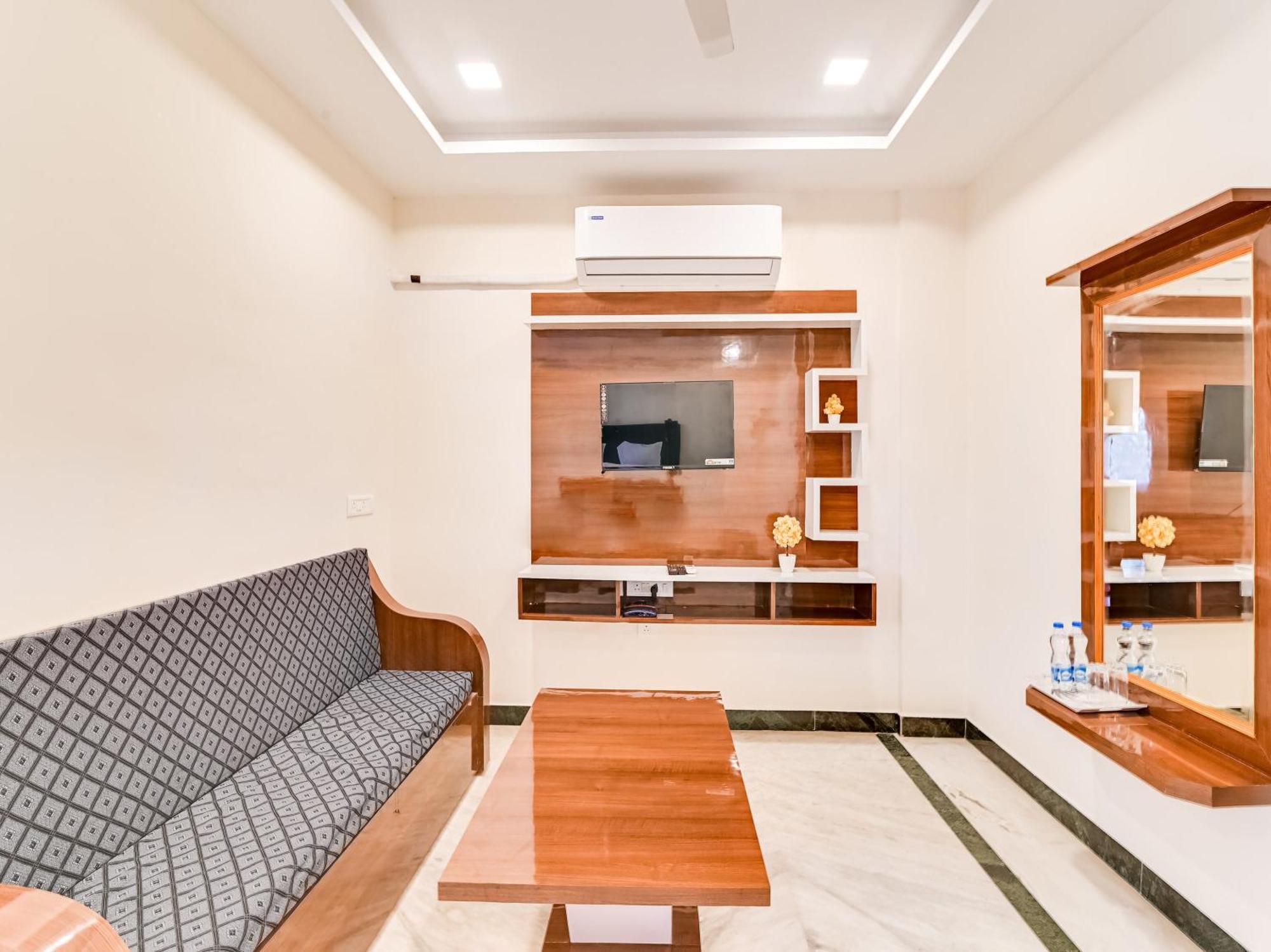 Hotel O Rj Royal Inn Vellore Kültér fotó